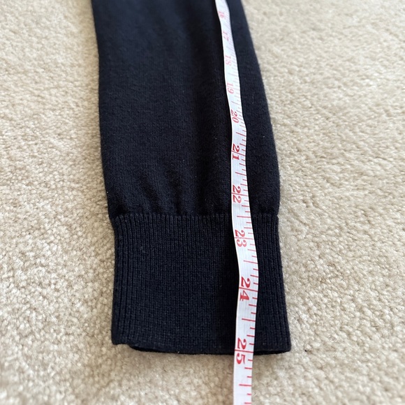 Fred Perry Mens Jumper Medium Black Sweater Merino Wool Blend Knit Casuals Logo - Picture 8 of 8